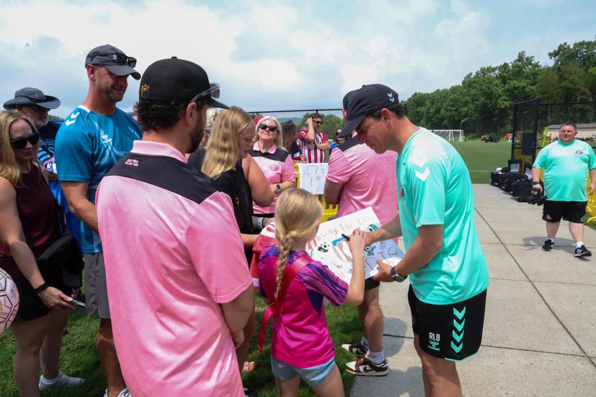 Sunderland AFC players meet fans in Nashville — Sunderland news photo