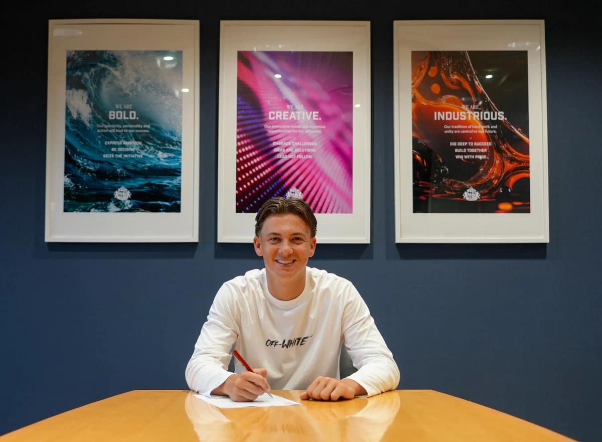 Finlay Holcroft signs first pro deal with Sunderland AFC — Sunderland news photo (Sunderland AFC)